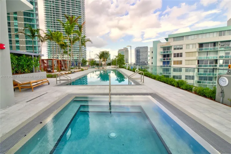 One Paraiso #2201 image #12