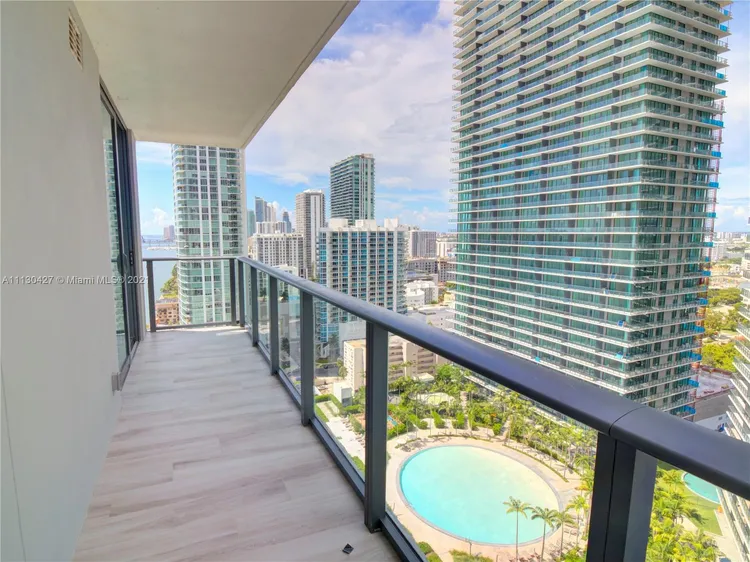 One Paraiso #2201 image #8