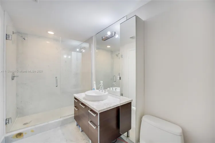 Vizcayne North Tower #1207 image #10