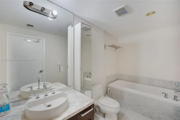 Vizcayne North Tower #1207 image #11