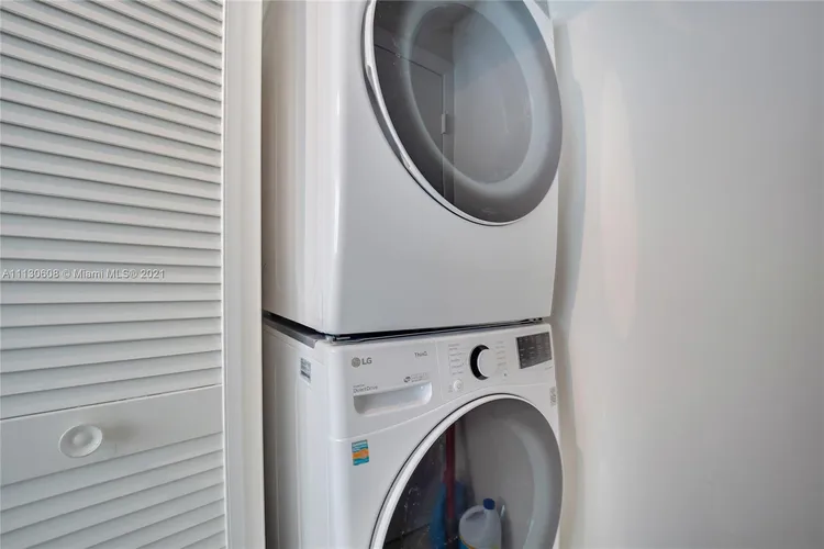 Vizcayne North Tower #1207 image #7