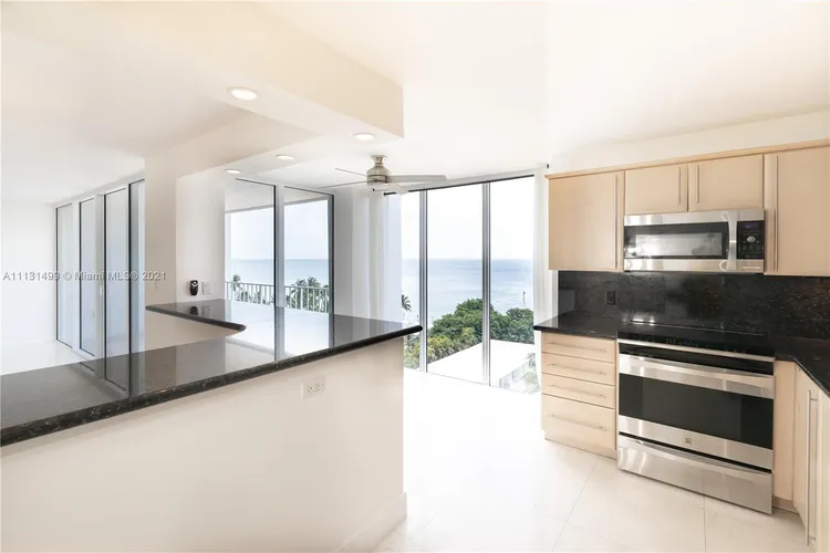 Casa del Mar #7F image #9