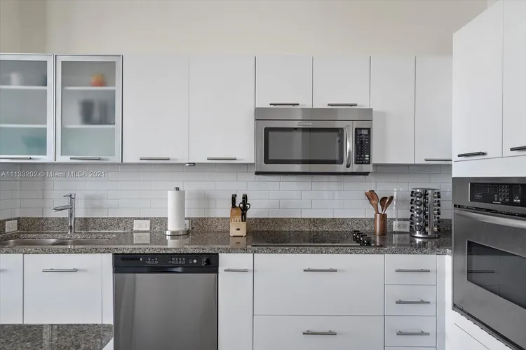 Uptown Marina Lofts #1115 image #12