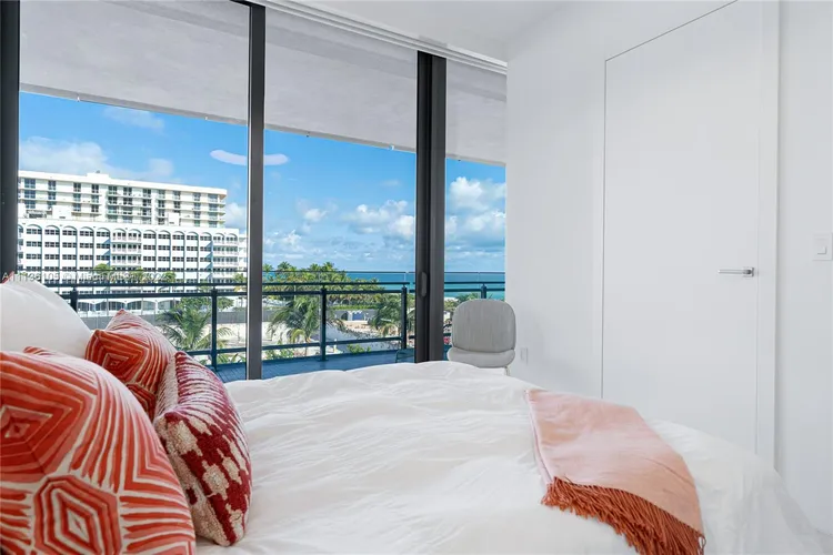 Eighty Seven Park #401 image #22
