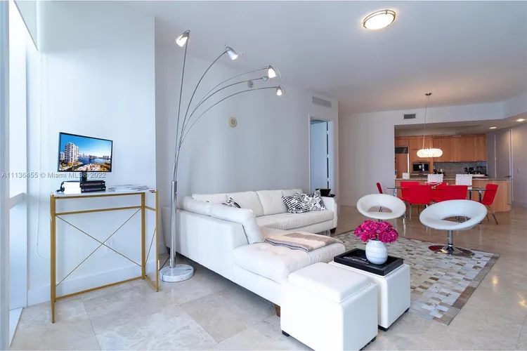 Trump Tower 3 #2103 image #8