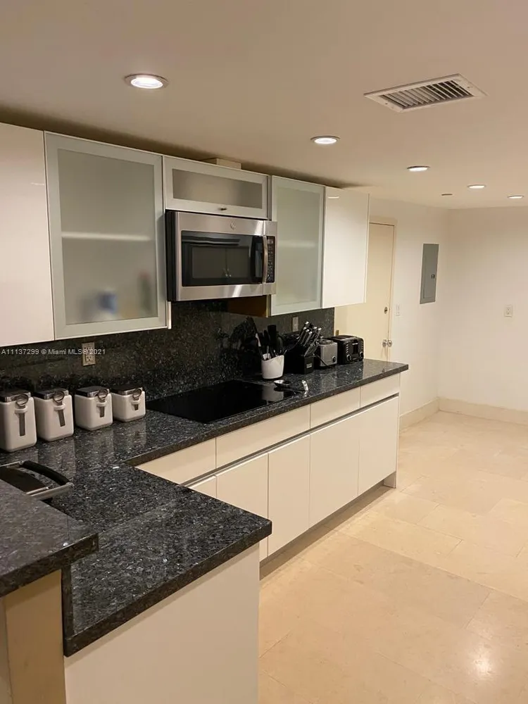 Towers of Key Biscayne #A505 image #11