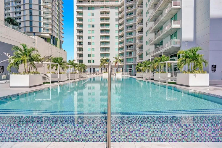 Neo Vertika #503 image #20