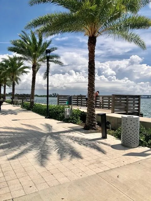 Moon Bay #804 image #7