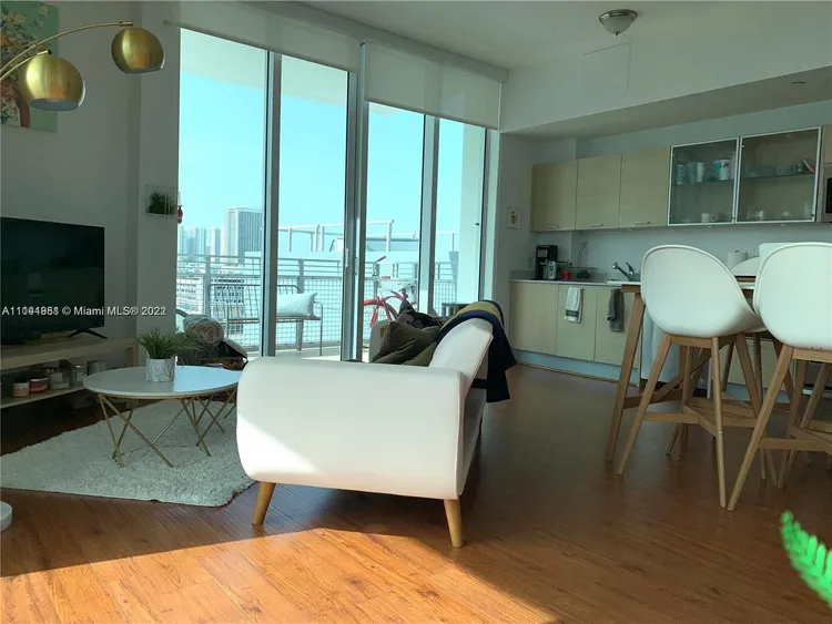 City 24 #1001 image #13