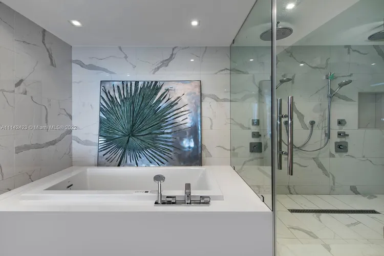 Privé #805 image #10