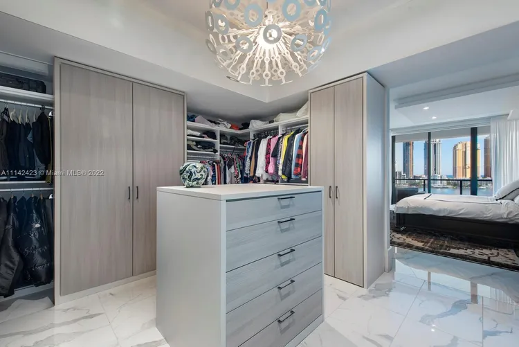 Privé #805 image #11