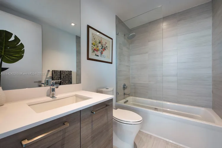 Privé #805 image #13