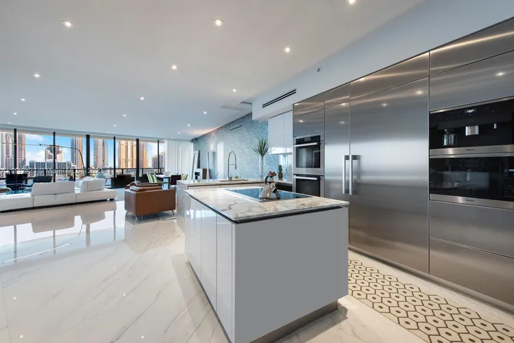 Privé #805 image #6