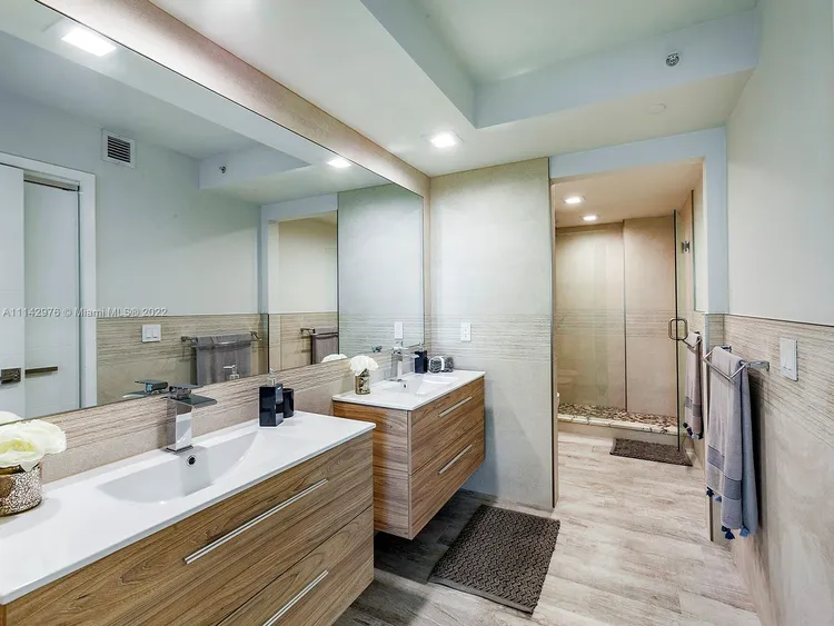 Absolut Lofts #LP-5 image #10