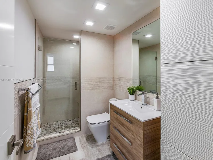 Absolut Lofts #LP-5 image #13