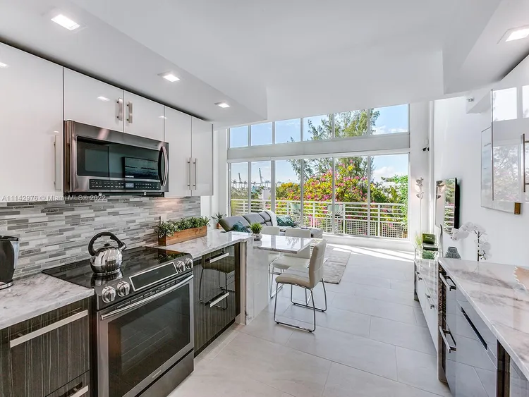 Absolut Lofts #LP-5 image #7