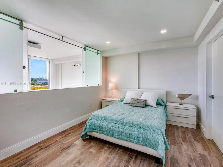 Absolut Lofts #LP-5 image #9