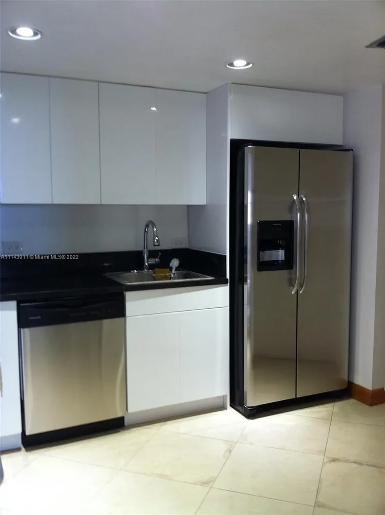 Four Ambassadors #904 image #7