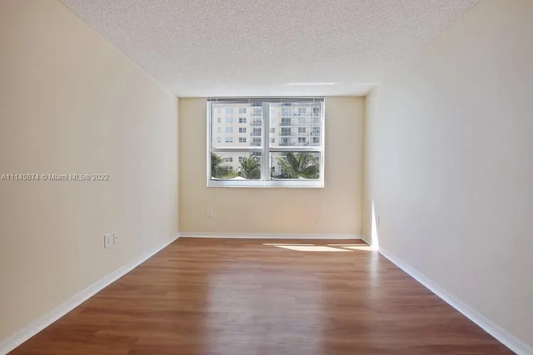 Yacht Club at Brickell #3011 image #15