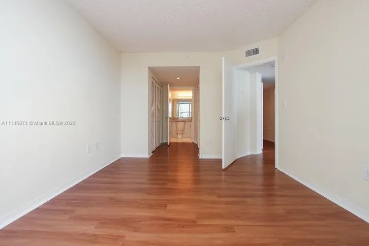 Yacht Club at Brickell #3011 image #16