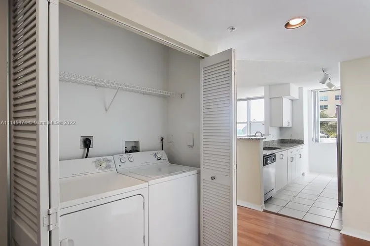 Yacht Club at Brickell #3011 image #25