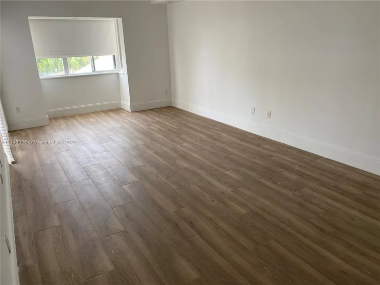 Key Colony IV Botanica #448 image #8