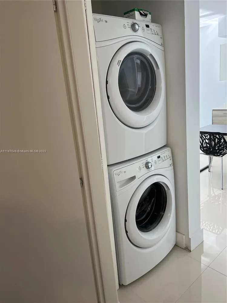 Brickell House #2308 image #14