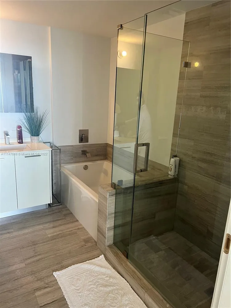 Brickell House #2308 image #16