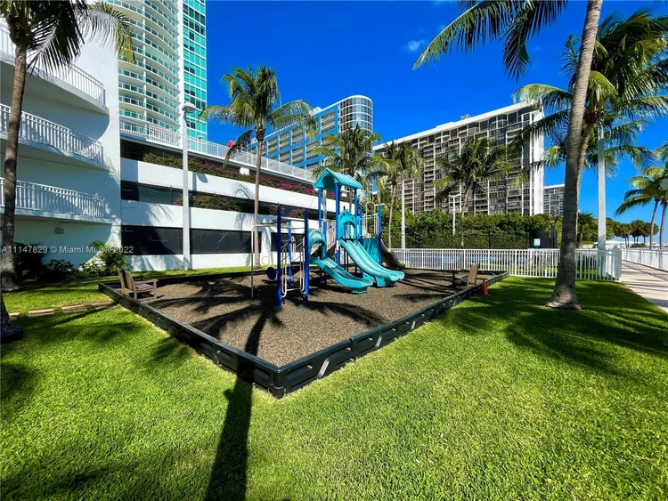 Skyline On Brickell #1710 image #29