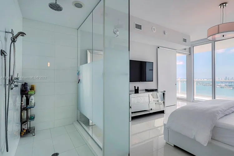 Paramount Bay #3003 image #15