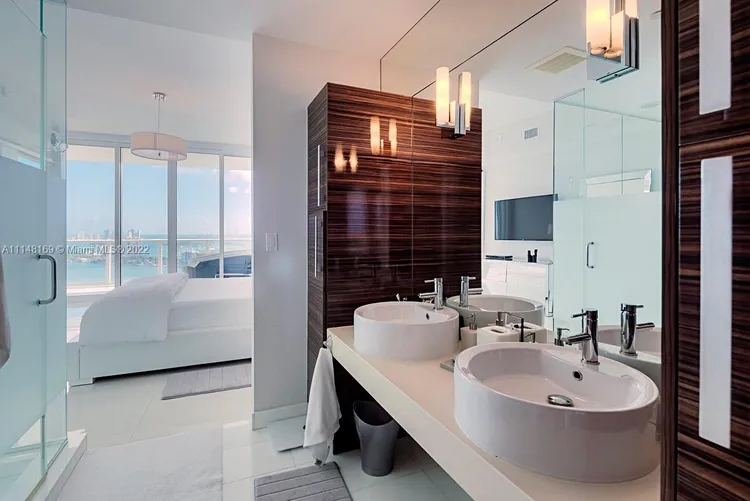 Paramount Bay #3003 image #16