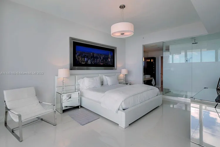 Paramount Bay #3003 image #18