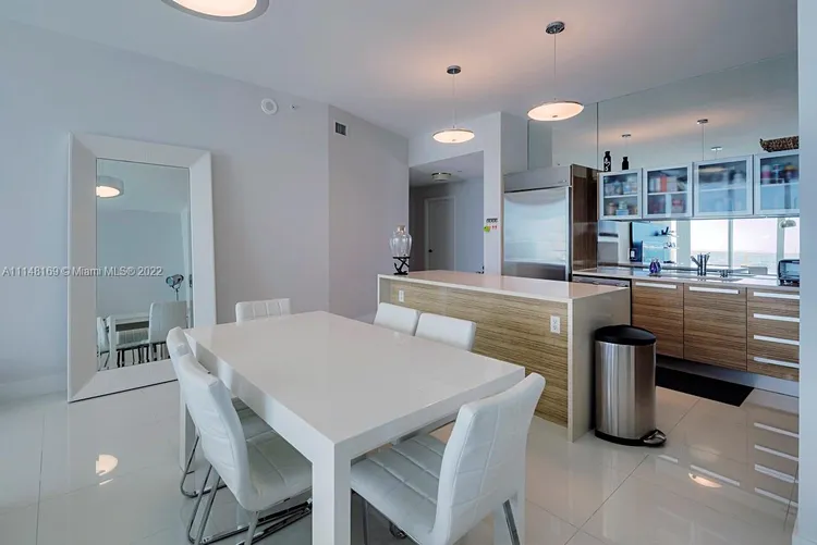 Paramount Bay #3003 image #21