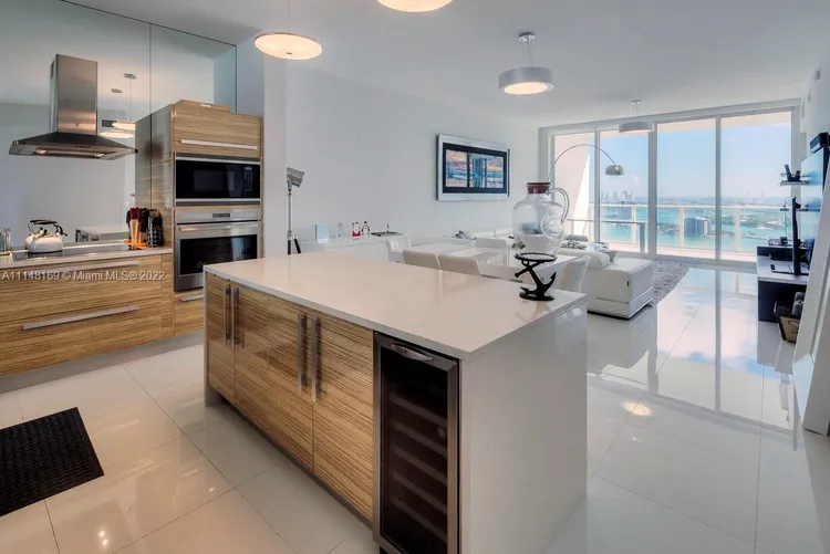 Paramount Bay #3003 image #24