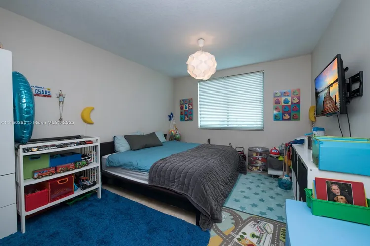 Cosmopolitan #1824 image #15