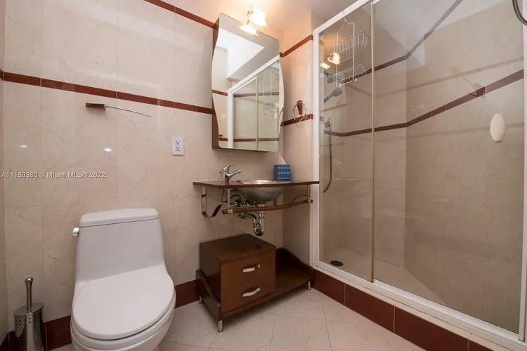 Cosmopolitan #1824 image #16