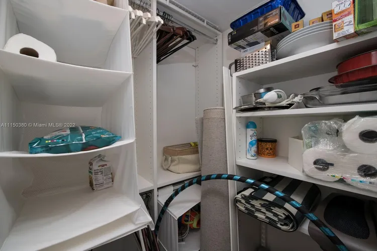 Cosmopolitan #1824 image #17