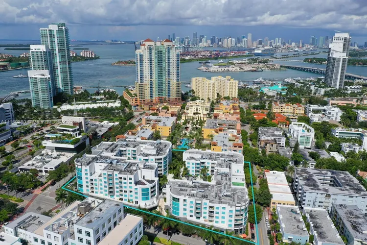 Cosmopolitan #1824 image #20