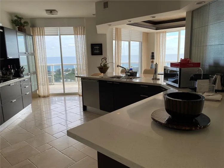 One Island Place #1902 image #12