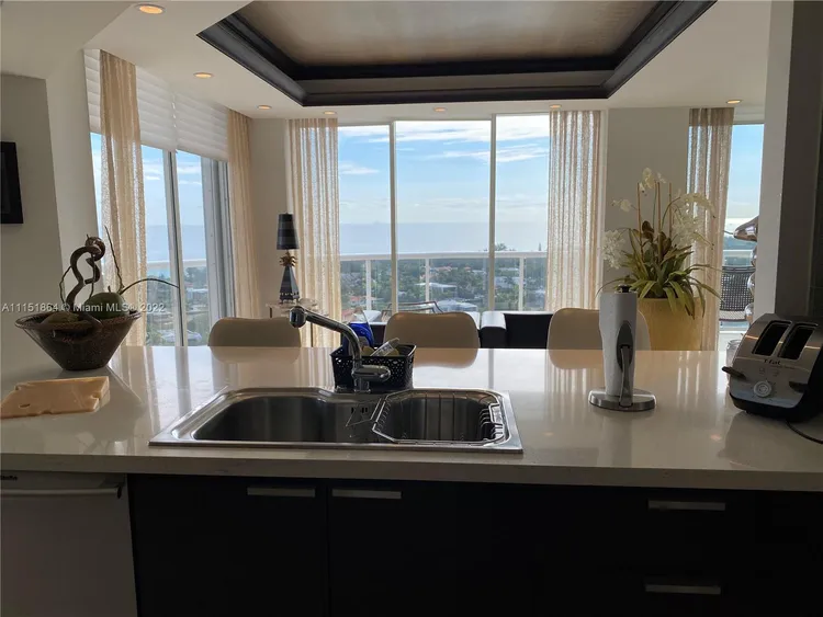 One Island Place #1902 image #13