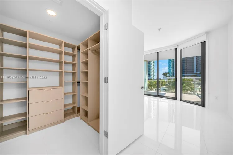 Paramount Miami Worldcenter #905 image #10