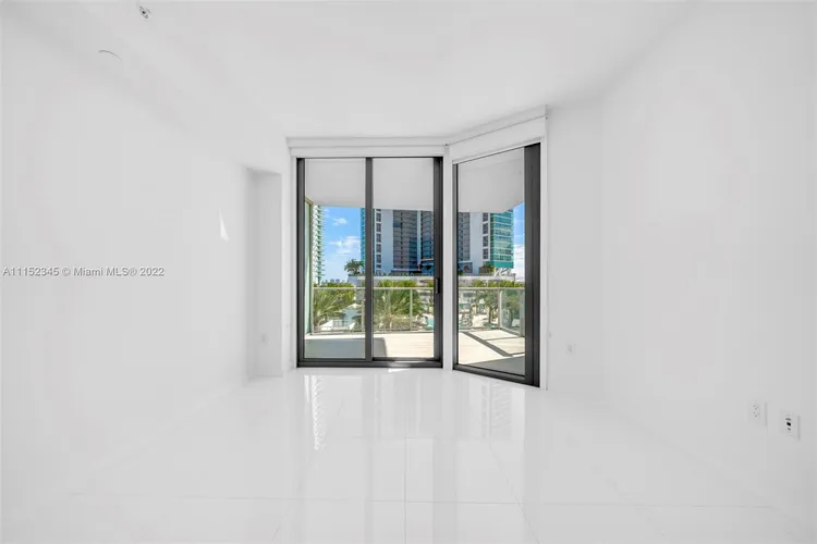 Paramount Miami Worldcenter #905 image #11