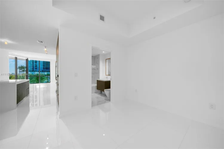 Paramount Miami Worldcenter #905 image #16