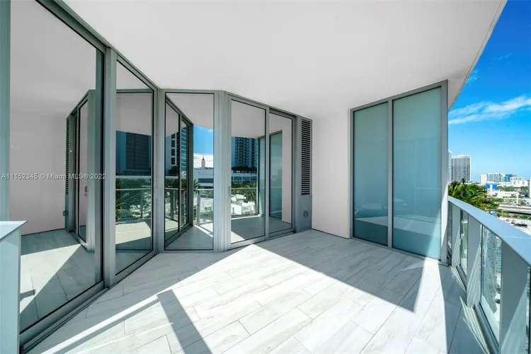 Paramount Miami Worldcenter #905 image #33