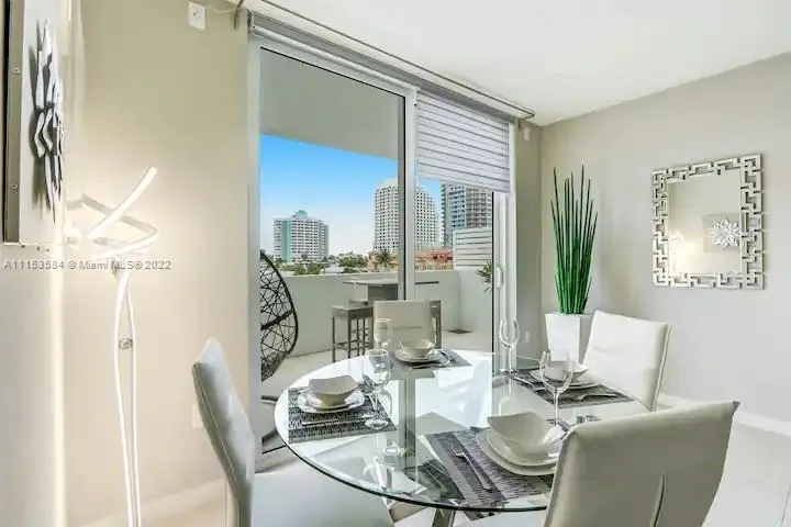 Tiffany House #410 image #8