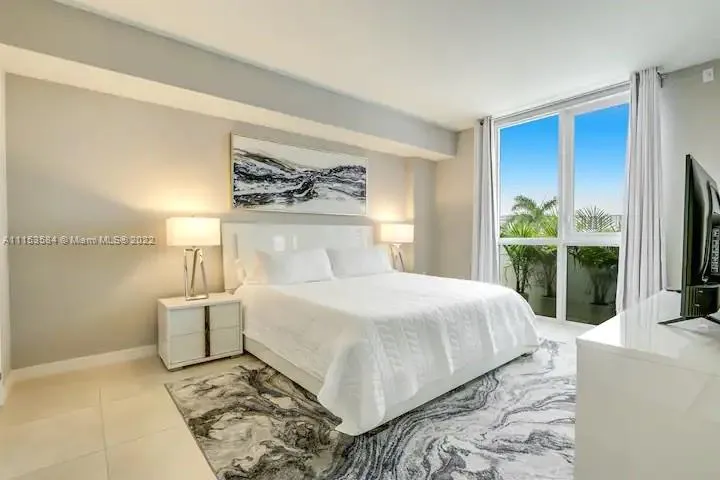 Tiffany House #410 image #9