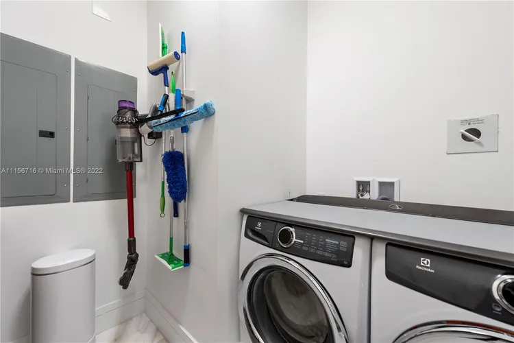 Muse #2401 image #31