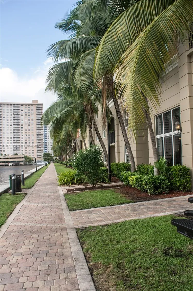 Porto Bellagio #1308 image #58