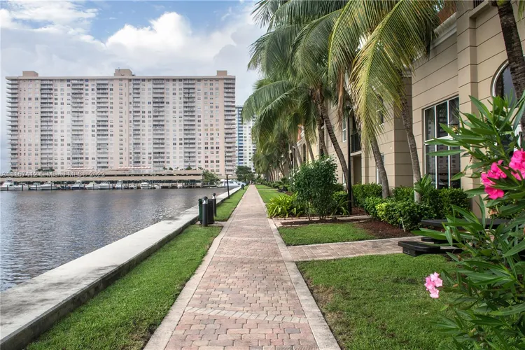 Porto Bellagio #1308 image #59