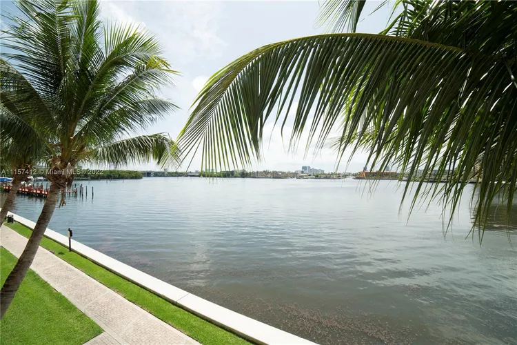 Porto Bellagio #1308 image #8